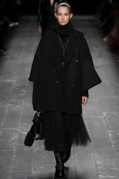 Look 4